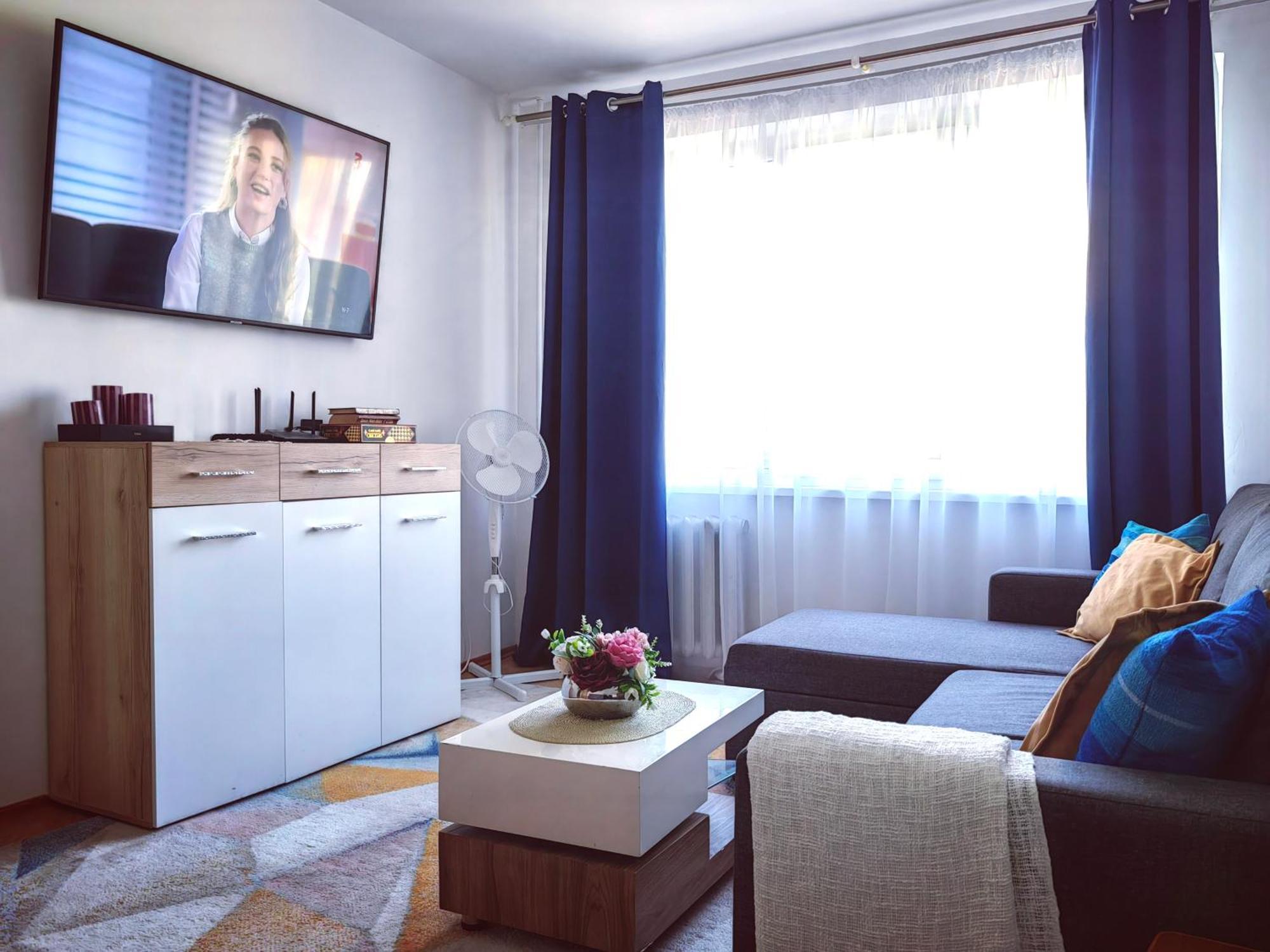 Krymo G. Lovely 2 Flat In Siauliai, Near Akropolis *